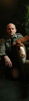 They Say Its Weird - Tiny - Labyrint Topp 20 - Topplistan som presenterar din favoritmusik