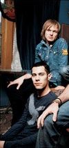 Harder To Breathe - Maroon 5 - Labyrint Topp 20 - Topplistan som presenterar din favoritmusik