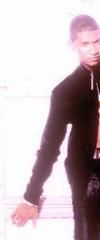 Pop Ya Collar - Usher - Labyrint Topp 20 - Topplistan som presenterar din favoritmusik